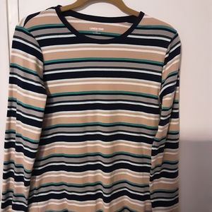 Woman's long sleeve shirt